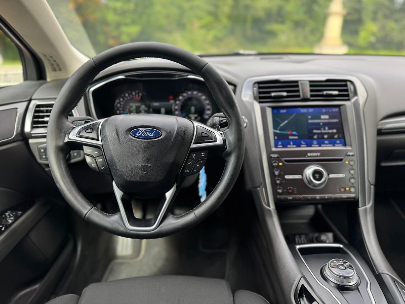 Ford Mondeo 2.0 Titan. 140kW  ČR 1.MAJ.DPH - fotka 10 z 27