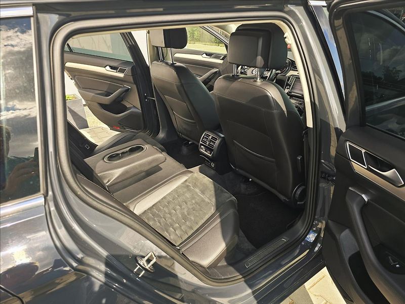 Volkswagen Passat VIII 1,4TSi DSG Highline - fotka 34 z 56