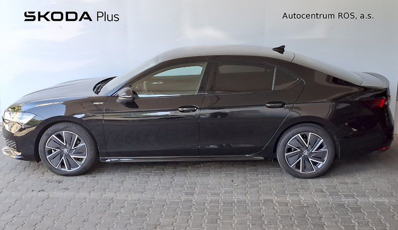Škoda Superb (2025) SPORTLINE 4X4  A7A - fotka 3 z 28