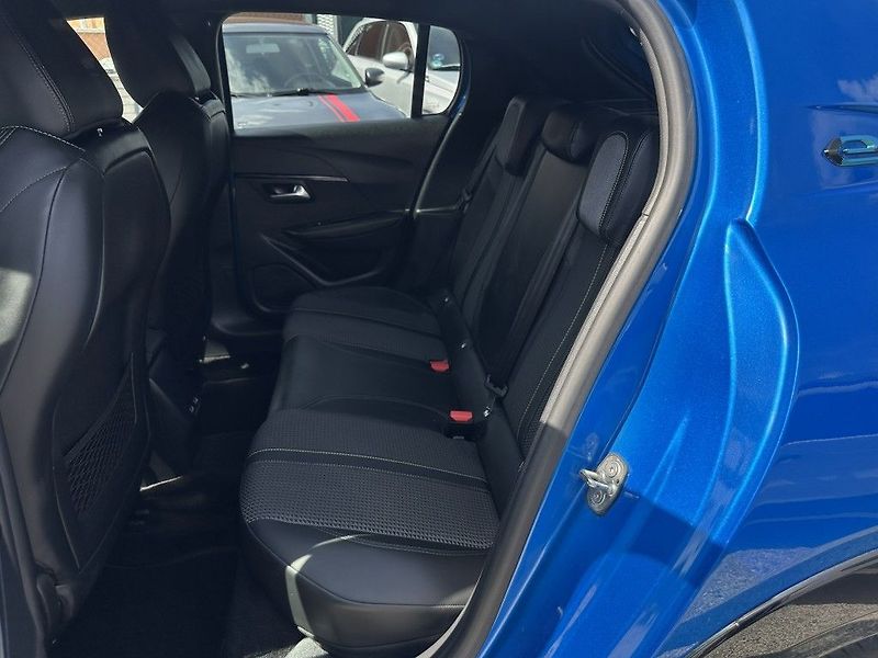 Peugeot 208 electric drive 100kW e GT Line - fotka 18 z 25