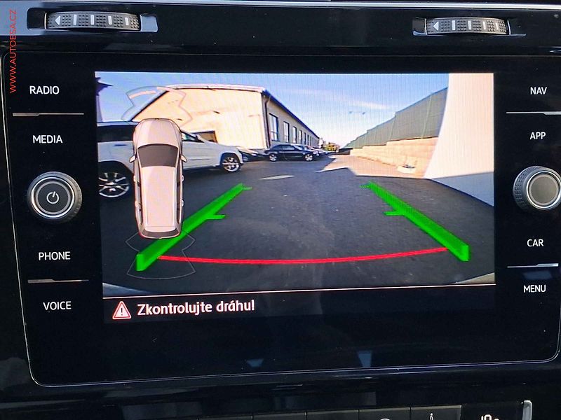 Volkswagen Golf (2019) 2.0 TDi, Join, DSG, LED - fotka 18 z 19