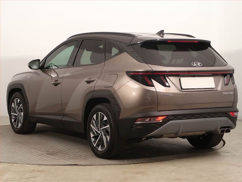 Hyundai Tucson (2022) 1.6 T-GDI 48V MHEV - fotka 4 z 15