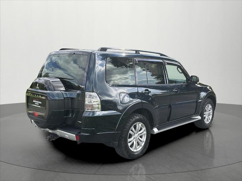 Mitsubishi Pajero 3,2 DI-D ČR SERVIS NT - fotka 7 z 30