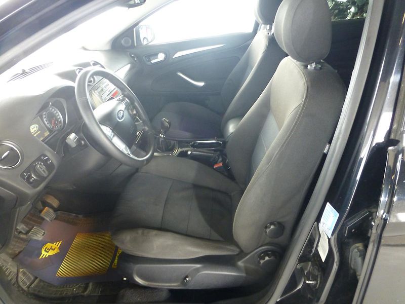 Ford Mondeo (2008) 2,0TDCI*DIGIKLIMA***ALU**TAŽNÉ - fotka 11 z 25