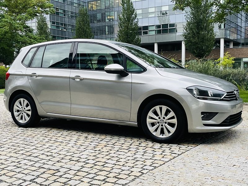 Volkswagen Golf Sportsvan 1.6TDI MANUÁL SENZORY TEMPOMAT - fotka 10 z 40