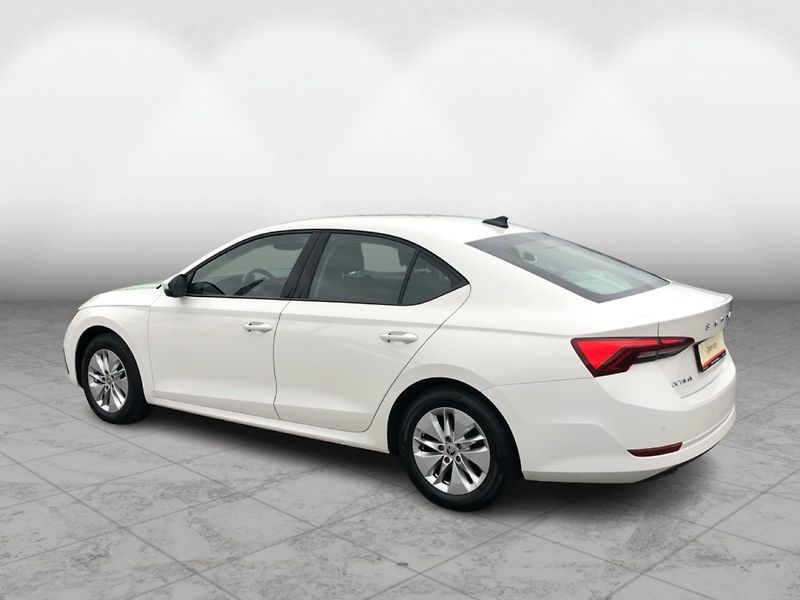 Škoda Octavia 2,0TDi 85kW AMBITION PLUS - fotka 7 z 28
