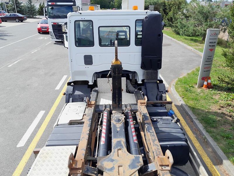 Iveco 120 E nosič kontejnerů - fotka 8 z 43