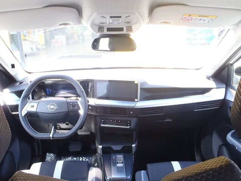Opel Frontera Hybrid GS 1.2 Turbo 81kW - fotka 13 z 30