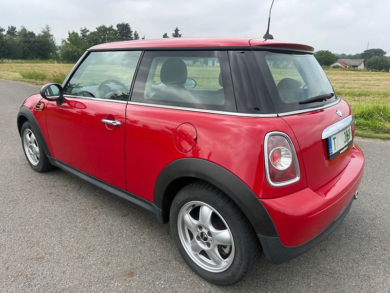 Mini One 1,6  R 56 - fotka 2 z 18