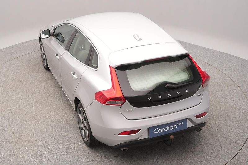 Volvo V40 D3 OCEAN RACE 1.maj - fotka 14 z 44