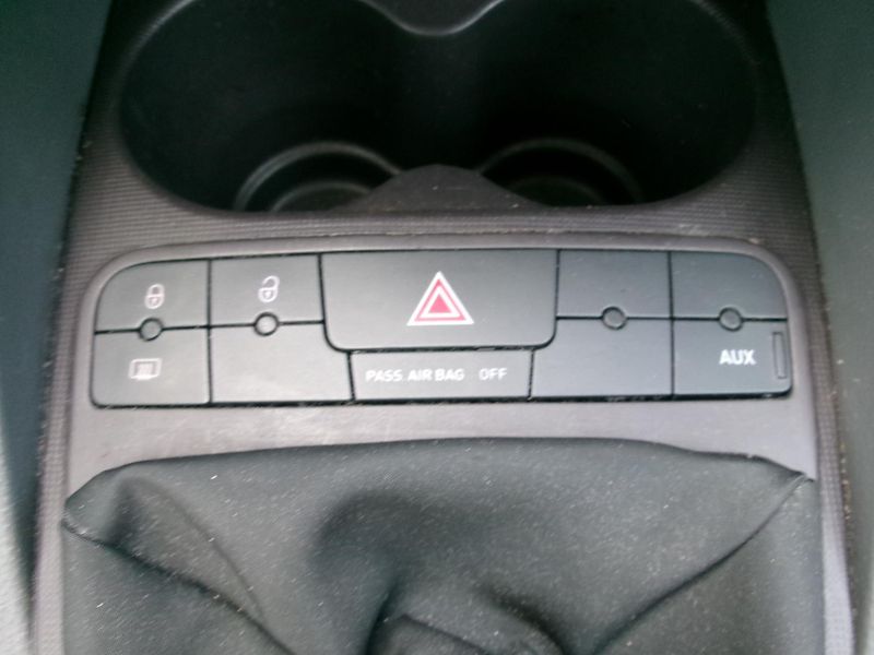Seat Ibiza (2011) 1,6TDI KLIMA BT USB TEMP - fotka 17 z 29