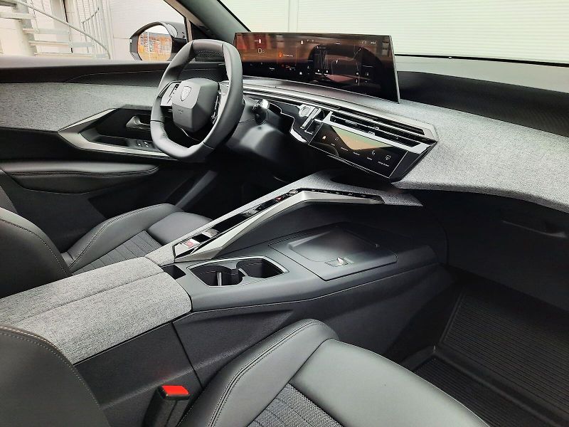 Peugeot 3008 (2026) ALLURE Hybrid 145 e-DCS6 - fotka 10 z 12