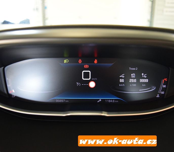 Peugeot 3008 1.5 HDI ACTIVE PACK 96 kW 2022 - fotka 46 z 61