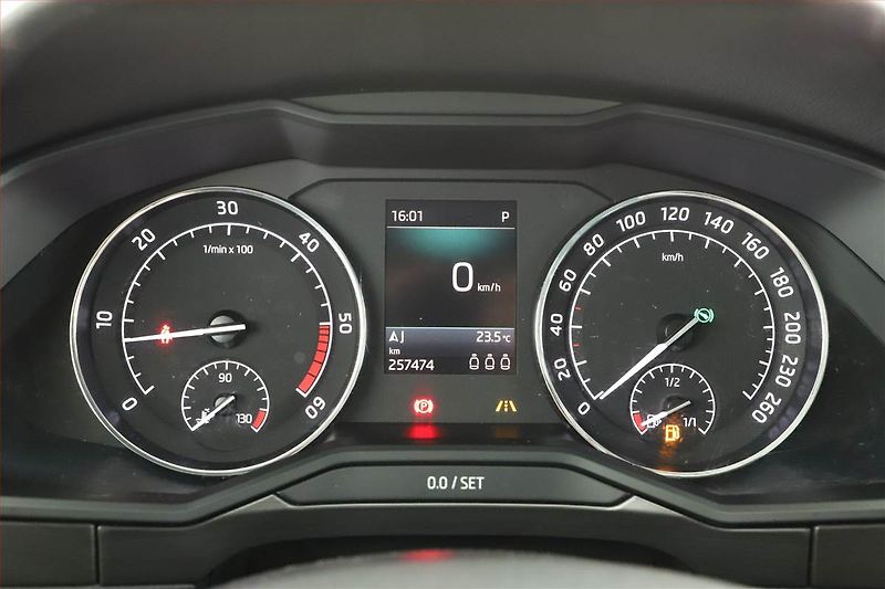 Škoda Superb (2019) 2.0 TDI, Automat, Serv.kniha - fotka 9 z 16