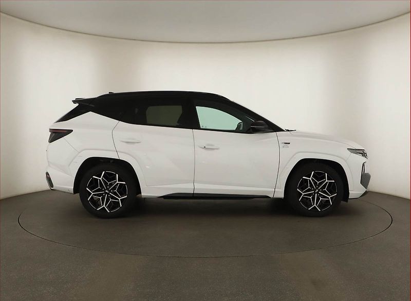 Hyundai Tucson (2023) N-Line 1.6 T-GDI - fotka 6 z 15