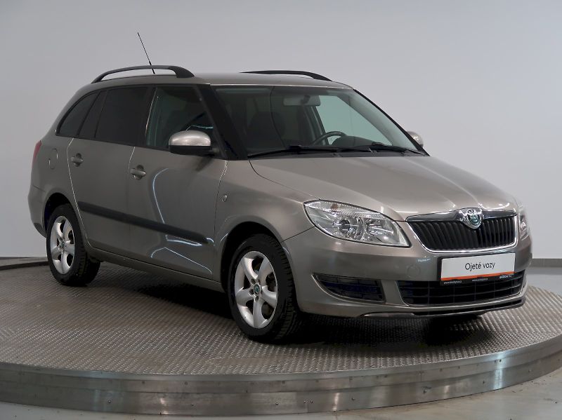 Škoda Fabia (2011) ELEGANCE 1.2TSI 77kW KOMBI DSG - fotka 10 z 24