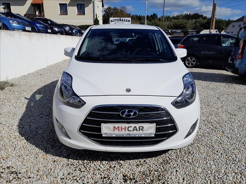 Hyundai ix20 1.6i 16V - fotka 2 z 53