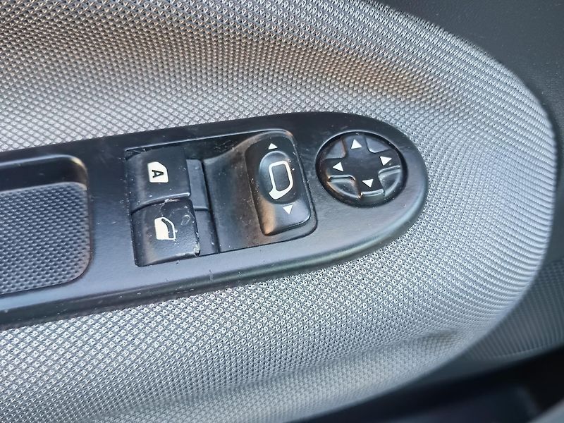 Citroën C3 Picasso (2014) 1.6 HDI - fotka 17 z 23