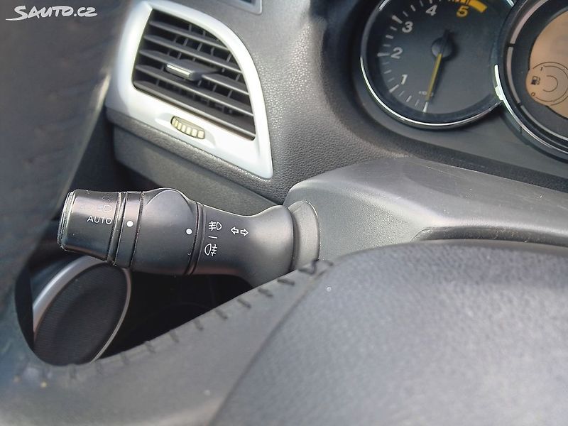 Renault Mégane 1.9 dCI 96kW - fotka 17 z 26