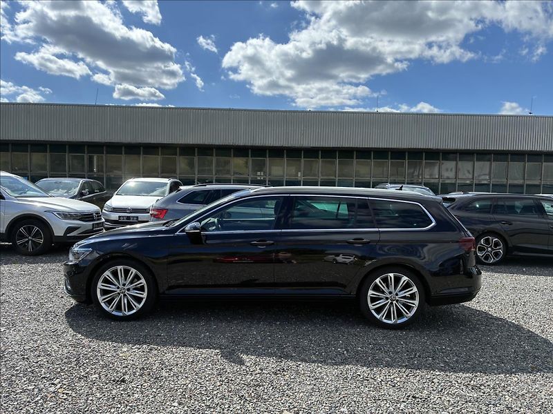 Volkswagen Passat 2,0 PANORAMA,TAŽNÉ,ALLU 19 - fotka 2 z 8