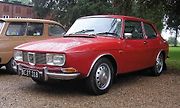 Automobil Saab 99.