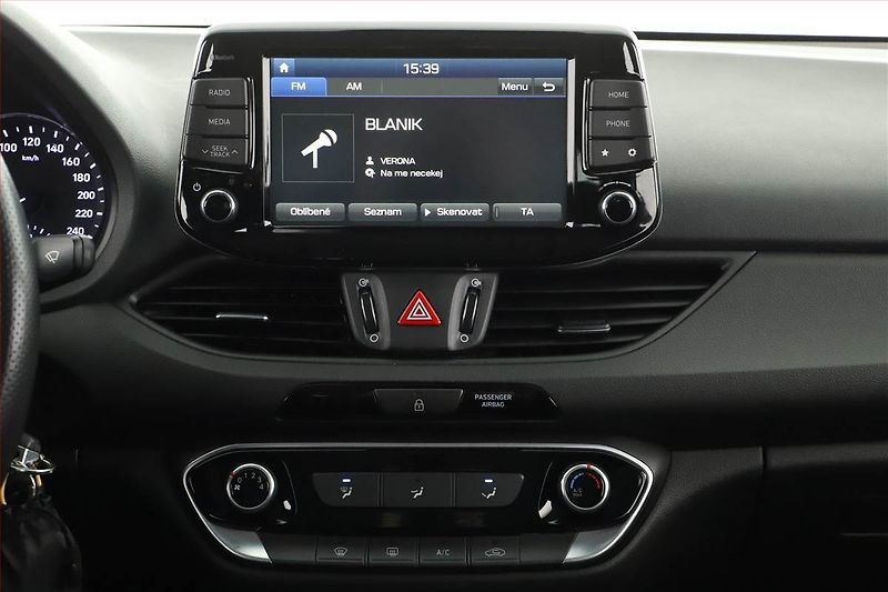 Hyundai i30 (2019) 1.0 T-GDI, Serv.kniha - fotka 11 z 13