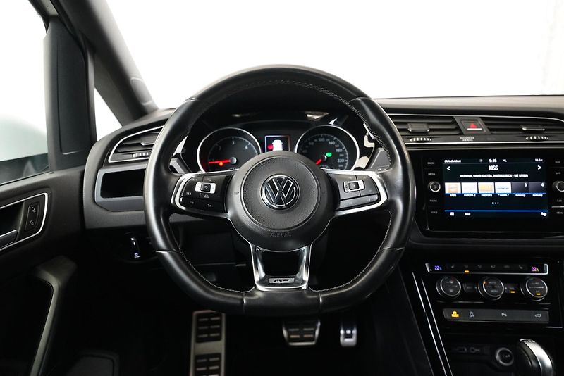 Volkswagen Touran - fotka 16 z 34