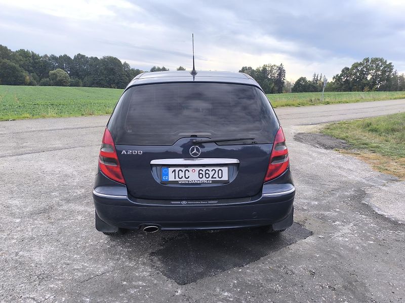 Mercedes-Benz Třídy A (2007) 2.0 DOL.KM, SERVISKA - fotka 6 z 32