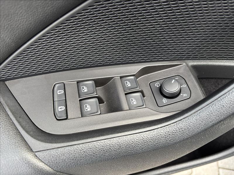 Škoda Octavia 2,0 TDI 110kW Style - fotka 28 z 48