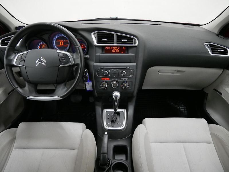 Citroën C4 - fotka 5 z 21