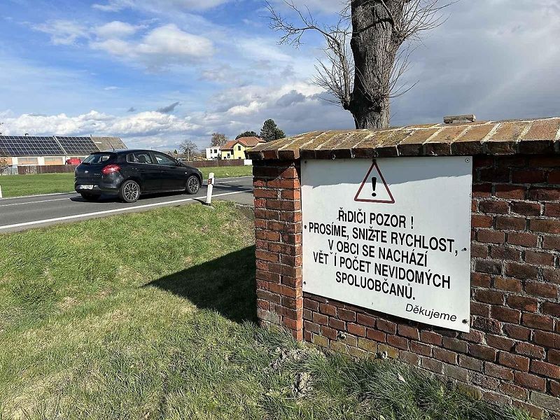 Na radar upozorňuje Radar z M.A.S.H.