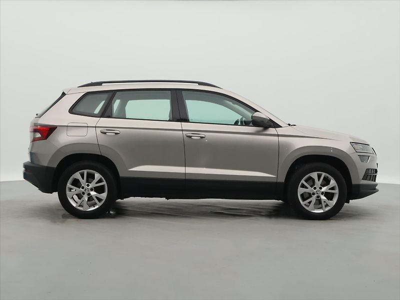 Škoda Karoq 2,0 TDI 110kW 4x4 CZ LED 2.Maj - fotka 8 z 33