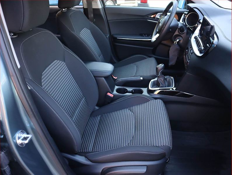 Kia Ceed (2025) 1.5 T-GDI - fotka 9 z 22