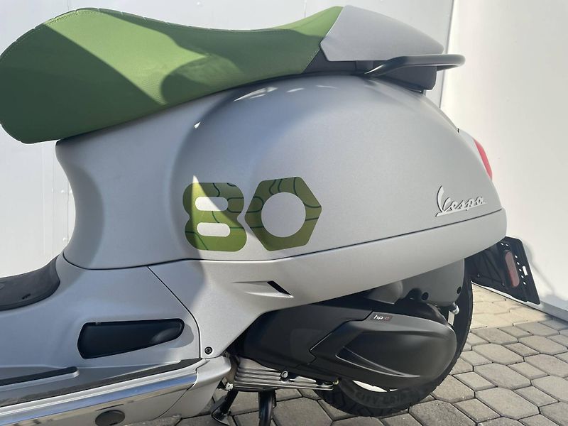 Vespa (2026) GTS 310 Edizione Ottantesimo - fotka 19 z 20