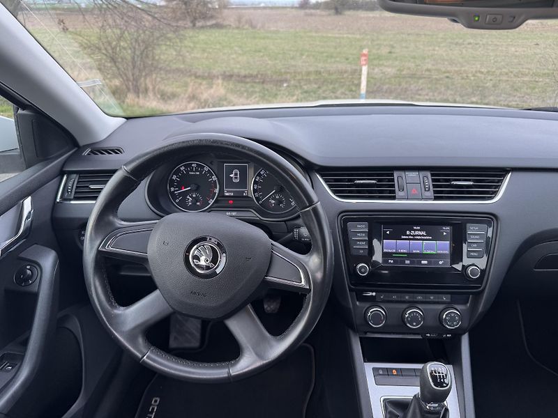 Škoda Octavia (2013) Ambition 1.2TSI 77kW, ČR - fotka 11 z 15
