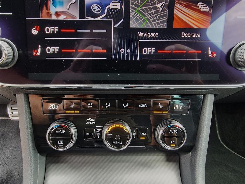 Škoda Superb 2.0TDI 140kW DSG SportLine ,ČR - fotka 35 z 50