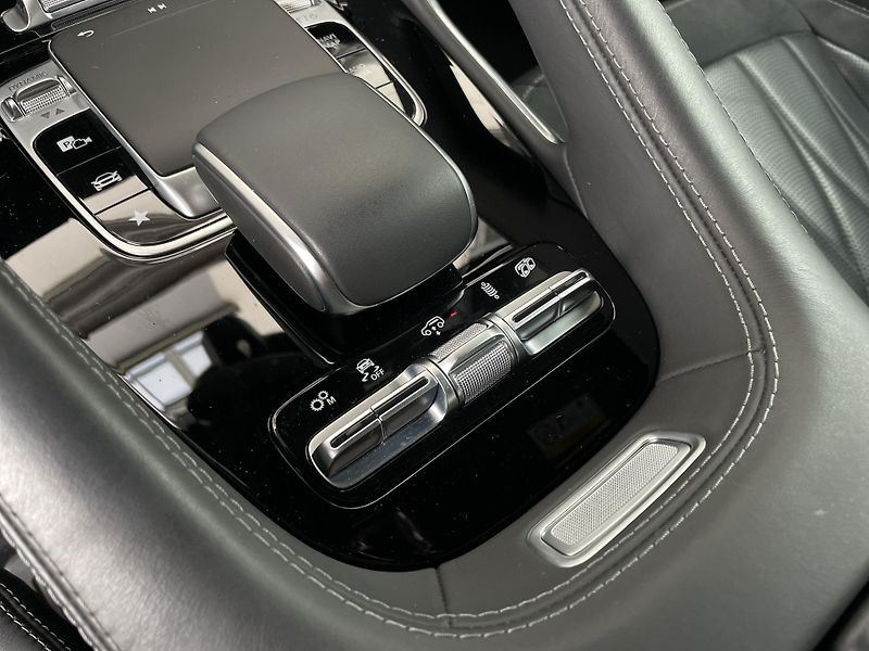 Mercedes-Benz GLE 53 AMG 4Matic+ - fotka 53 z 53