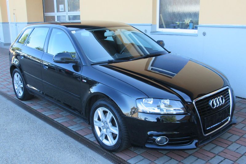 Audi A3 1.2 TFSI AUT. KLIMA - fotka 1 z 21