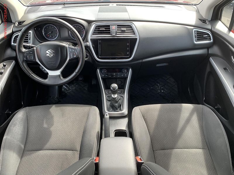 Suzuki S-Cross (2018) 1.4 BJet, Comfort, +ALU, navi - fotka 8 z 19