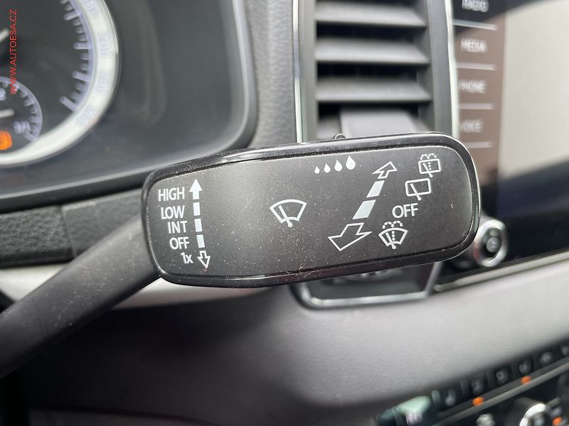 Škoda Karoq (2020) 2.0 TDi 4x4, Ambition, DSG - fotka 18 z 22