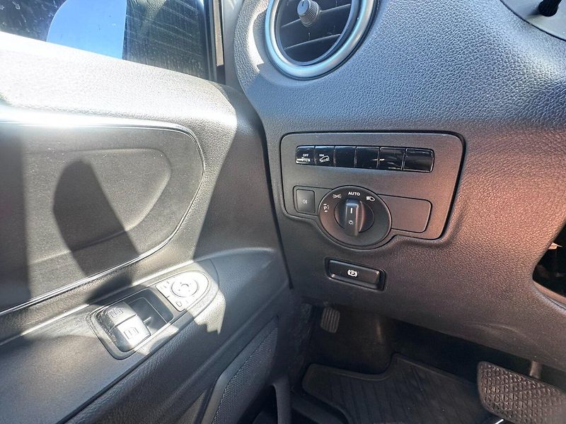 Mercedes-Benz Vito (2016) 2,2 140 KW 119 BLUETEC XL 4X4 - fotka 28 z 47