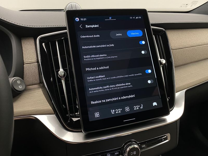 Volvo XC90 (2026) T8 AWD Plug-in BRIGHT ULTRA - fotka 60 z 75