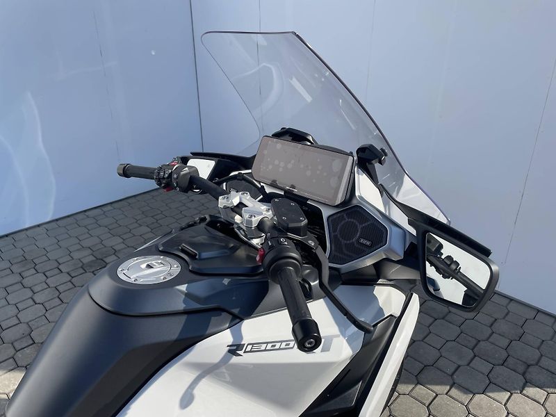 BMW (2026) R 1300 RT - fotka 6 z 15