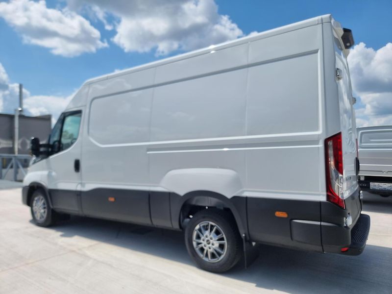 Iveco Daily (2026) 35S18HA8/automat/alu/navi/led - fotka 5 z 12