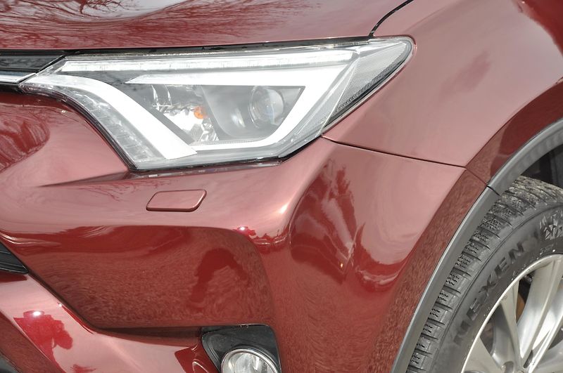 Toyota RAV4 2.5 Hybrid 4x4 Selection Kůže - fotka 31 z 31
