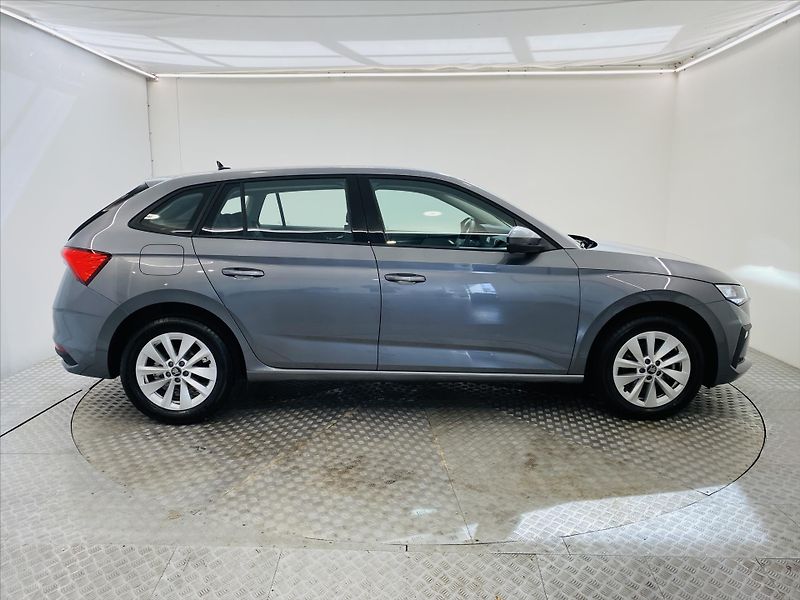 Škoda Scala 1,0 TSI 85kW Selection - fotka 20 z 22