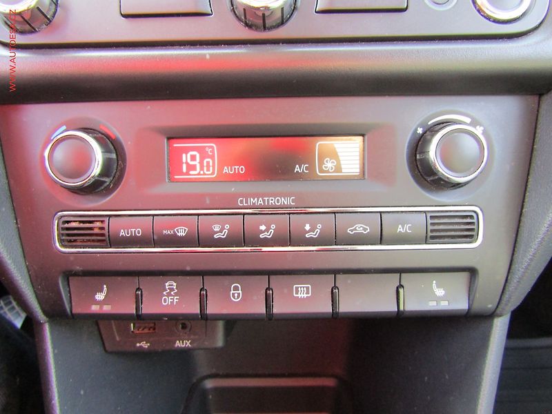 Škoda Rapid (2013) 1.6 TDi, ČR, servis.kniha - fotka 14 z 16