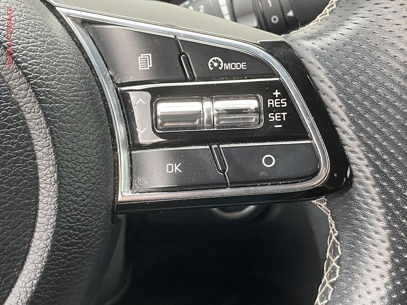 Kia ProCeed (2021) 1.5 T-GDi, GT Line, navi, TZ - fotka 14 z 18