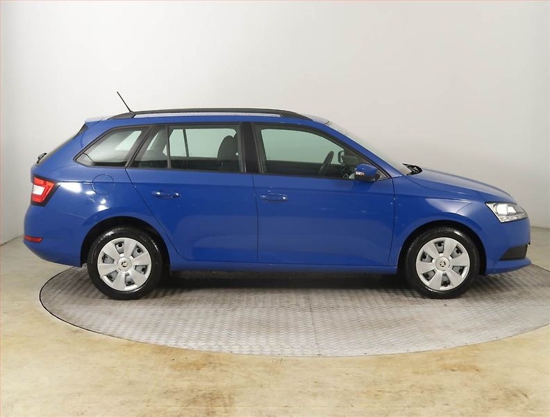 Škoda Fabia (2020) 1.0 TSI, Serv.kniha - fotka 6 z 14