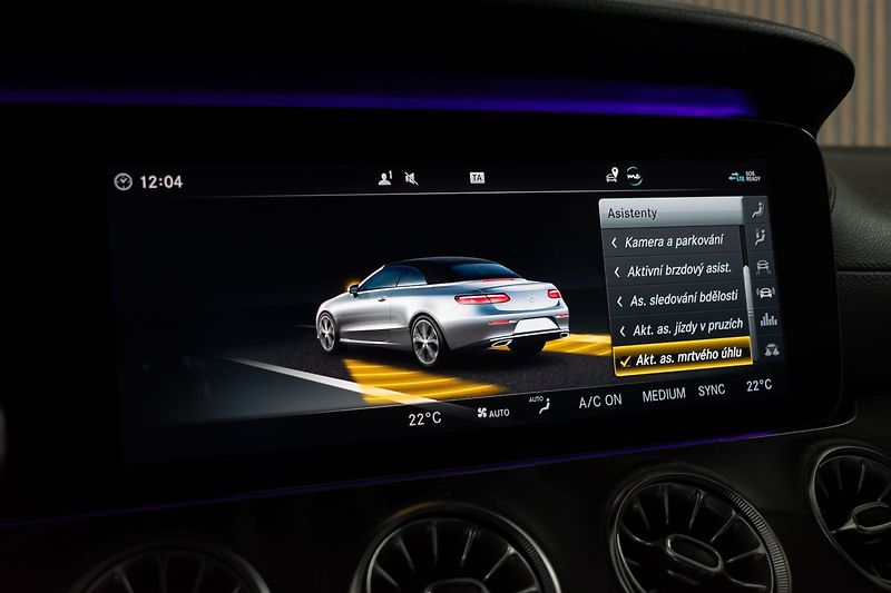 Mercedes-Benz Třídy E E400 AMG*4MATIC*AIRMATIC* - fotka 32 z 36